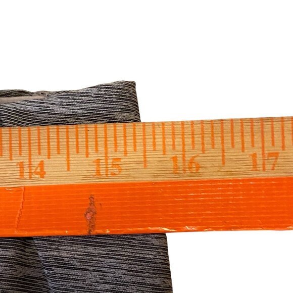 Avia Women Medium Gray White Colorblock Capri Leggings Run Jog Athletic - Picture 5 of 8